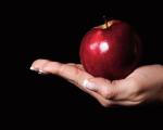 Veštenie na jablkách pre snúbencov